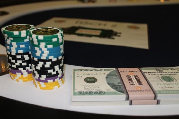 Top Tips to Make Money from Home through Betting