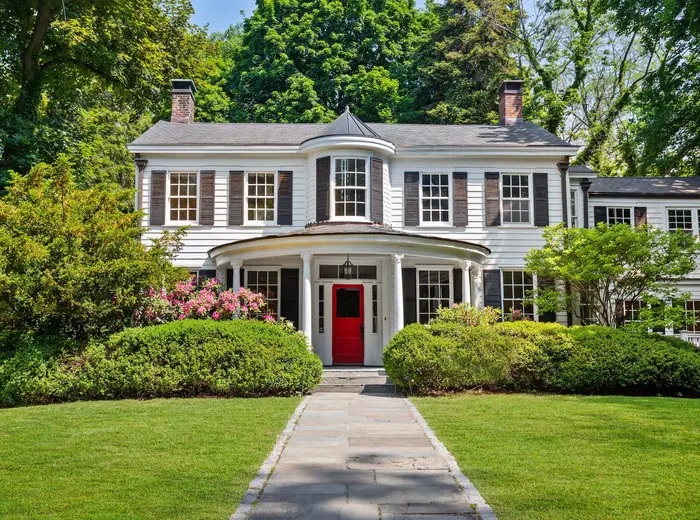 Painting Perfection in West Chester, Ohio: Elevating Homes with Precision