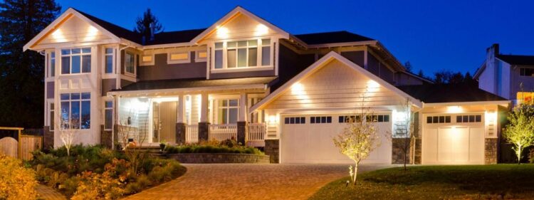 Postcards for Real Estate: Capturing Homes and Hearts