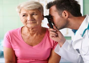 The Benefits Of Consulting An Audiologist For Hearing Aid Fittings